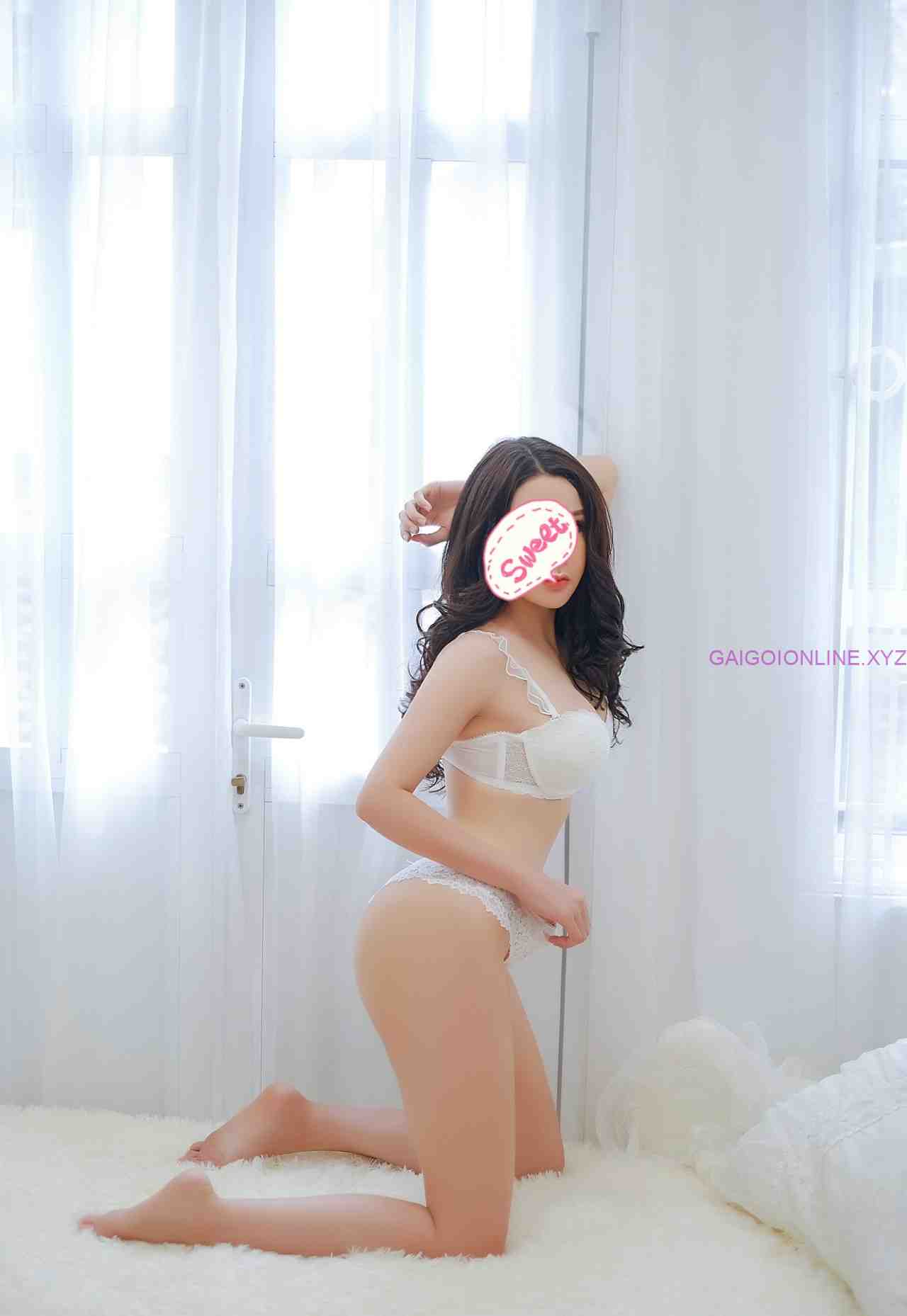 Quỳnh Kun-Em gái xinh dâm body căng đét